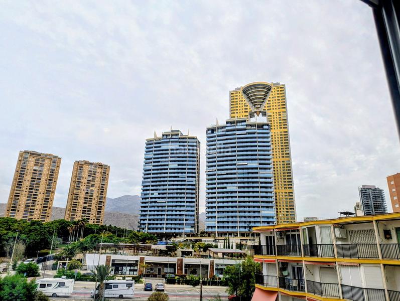 Foto 615f75ee-5a72-4710-bf73-42d1bf9aeb30. Affitto appartamento con piscina in Playa Poniente Benidorm