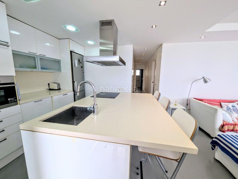 Foto a4b4a296-cbaa-44dd-b2e0-b577e8bd3742. Affitto appartamento con piscina in Playa Poniente Benidorm