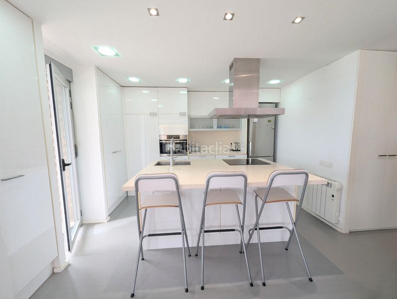 Foto e90ecf6d-22a1-45c4-84a8-a2c039cd89d6. Miete etagenwohnung mit pool in Playa Poniente Benidorm