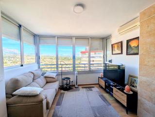 Pis  Juan fuster zaragoza. Piso céntrico con encanto con vistas a la montaña