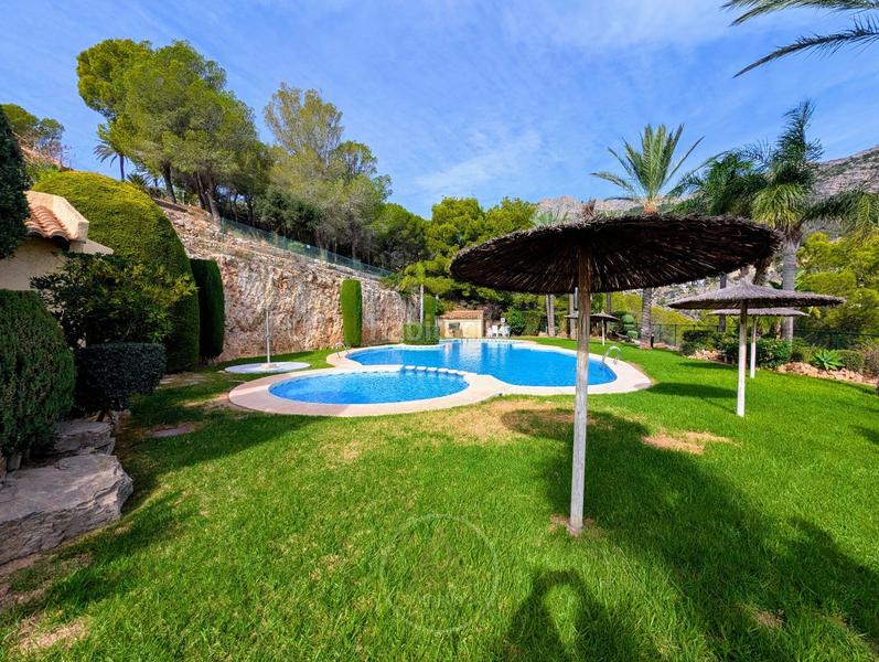 Foto 612bd58b-da01-403a-9f2d-4b39321d237d. Dúplex duplex encantador mediterraneo y moderno en Altea