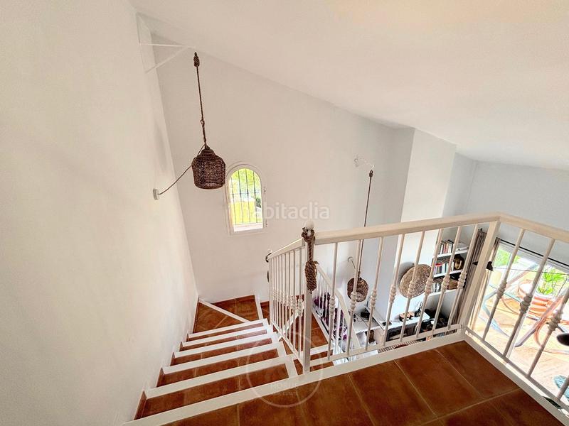 Foto fe0e25e0-9453-43dc-a0f4-41f01ef20441. Dúplex duplex encantador mediterraneo y moderno en Altea