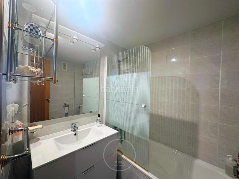 Foto 19b2f8d8-221d-4d19-a666-2e2e9bc8a3b5. Rent flat with parking pool in Playa Poniente Benidorm