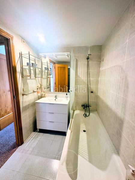 Foto c7afb0f3-08ae-4503-983e-e0d73f2807a2. Rent flat with parking pool in Playa Poniente Benidorm