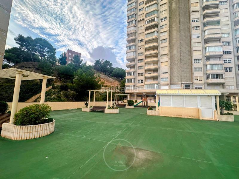 Foto e3d015d9-7e06-4910-a645-225b0721e3a2. Rent flat with parking pool in Playa Poniente Benidorm