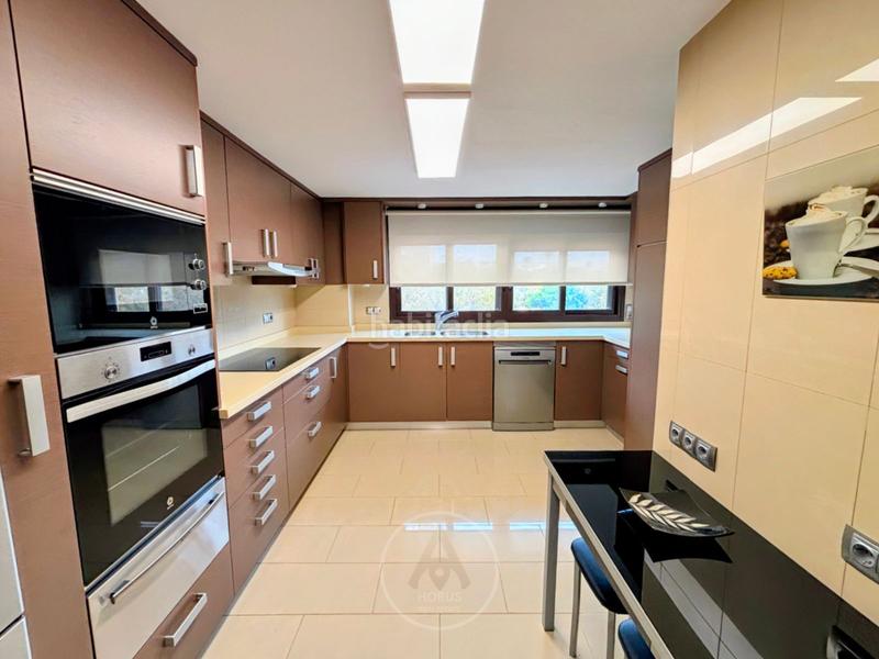 Foto 03621402-a059-4449-add9-a29b18eafdb7. Pis amb calefacció aparcament piscina a Juzgados - Plaza de Toros Benidorm