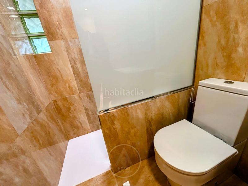 Foto cc35953f-052a-49cb-91f3-f8a3eb5ae96e. Pis amb calefacció aparcament piscina a Juzgados - Plaza de Toros Benidorm