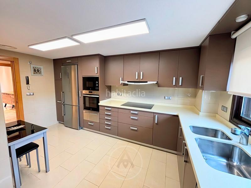 Foto f94b4874-7d22-4292-ad67-e944c28fe1af. Pis amb calefacció aparcament piscina a Juzgados - Plaza de Toros Benidorm