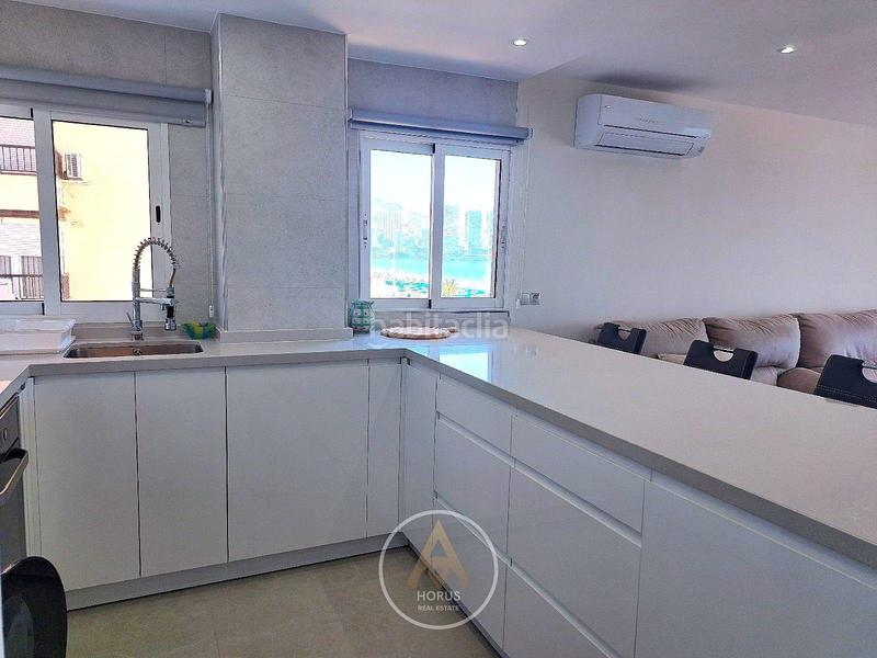 Foto dce0442b-891d-46ed-8d09-11309e41861c. Lloguer pis amb calefacció aparcament a Playa Levante Benidorm