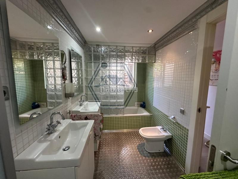 Foto 29eed2d5-95ac-4d82-8810-ceefd1f43d06. Pis amb aparcament piscina a Nueva Andalucía centro Marbella