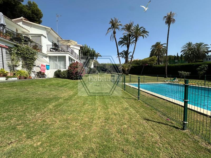 Foto 9c016d6e-3f36-4600-9012-dd0a2691066a. Pis amb aparcament piscina a Nueva Andalucía centro Marbella