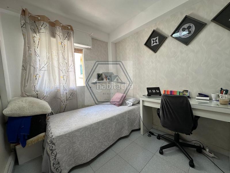 Foto cdf9614d-ed02-4ab5-b2dd-af4d0fc9d357. Piso  en La Patera en La Patera Marbella