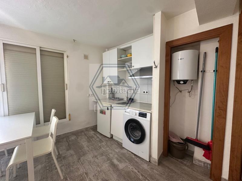 Foto 73f86d50-168d-47a8-b7c3-8ed2f76a5b57. Studio in Casco Antiguo Marbella