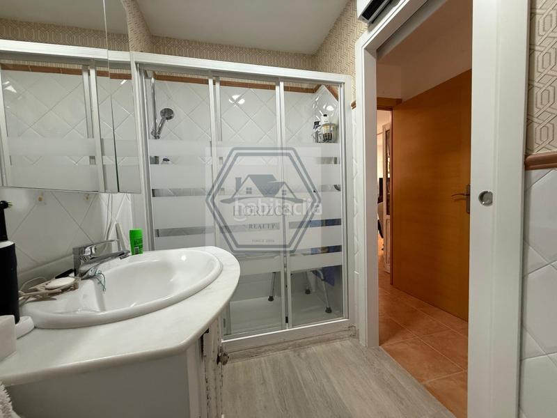 Foto 1055463d-9aaf-46e2-9916-c51ab3d90711. Piso  en avenida del mercado en Zona Miraflores Marbella