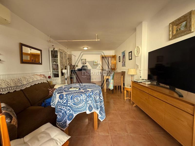 Foto dec8ba5f-843b-44e4-9608-248ad53ded19. Piso  en avenida del mercado en Zona Miraflores Marbella