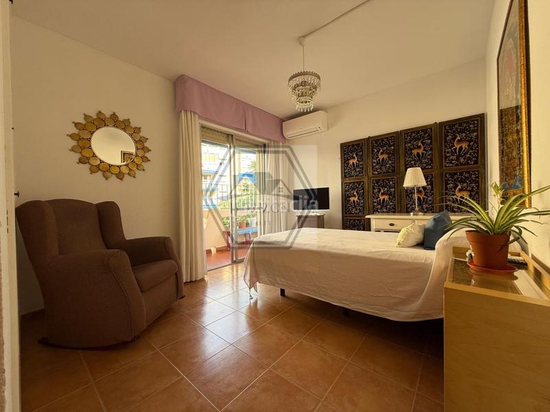 Foto fc1814c0-696a-46c9-a723-6514618c8682. Piso  en avenida del mercado en Zona Miraflores Marbella