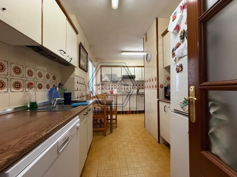 Foto 0241ef78-aa3f-4b64-ad61-b0be75627919. Pis amb aparcament a Zona Miraflores Marbella