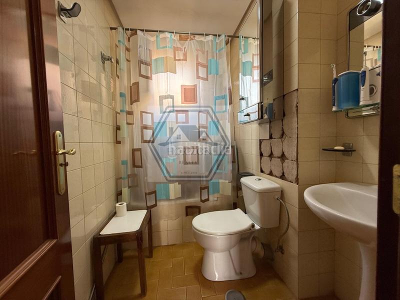 Foto b52d5b33-73e5-45f7-bf40-d0e9a56b3a12. Pis amb aparcament a Zona Miraflores Marbella