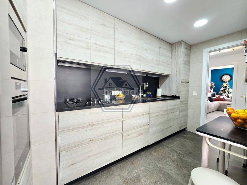 Foto 8de6dc43-013a-4df3-a9ee-4cc7726d6fe3. Appartamento con parcheggio in San Pedro de Alcántara Pueblo Marbella