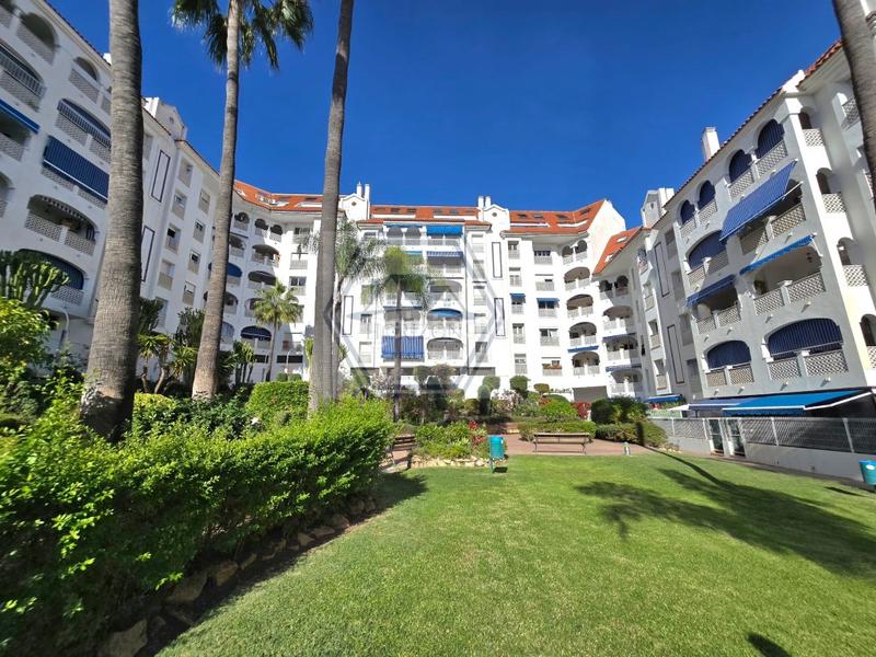 Foto a7b5cf99-2e01-4ef3-865e-6988e86808a6. Appartamento con parcheggio in San Pedro de Alcántara Pueblo Marbella