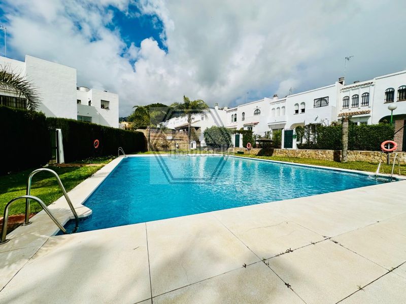 Foto 18ae4c24-aaf1-4008-ac5d-b885610940dc. Casa adossada a Huerta del Prado - La Montua Marbella