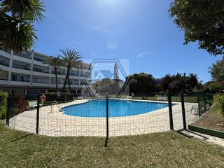 Flat in Avenida cartagena-ur marbesa 0. Estudio en urbanización con piscina en cabopino