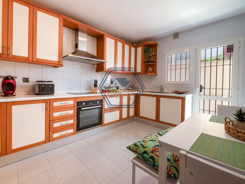 Foto 2b2a32d9-42ea-4175-9c1c-4111c1c26043. Xalet amb aparcament piscina a Bello Horizonte - Lindasol Marbella