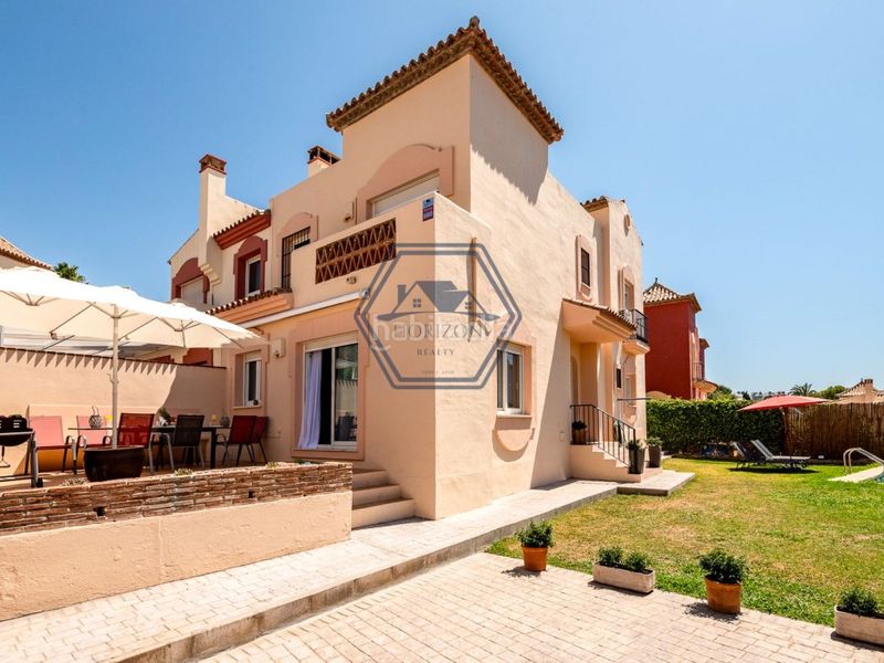Foto 346cf849-f324-42ba-a95b-da25d6de58e1. Xalet amb aparcament piscina a Bello Horizonte - Lindasol Marbella