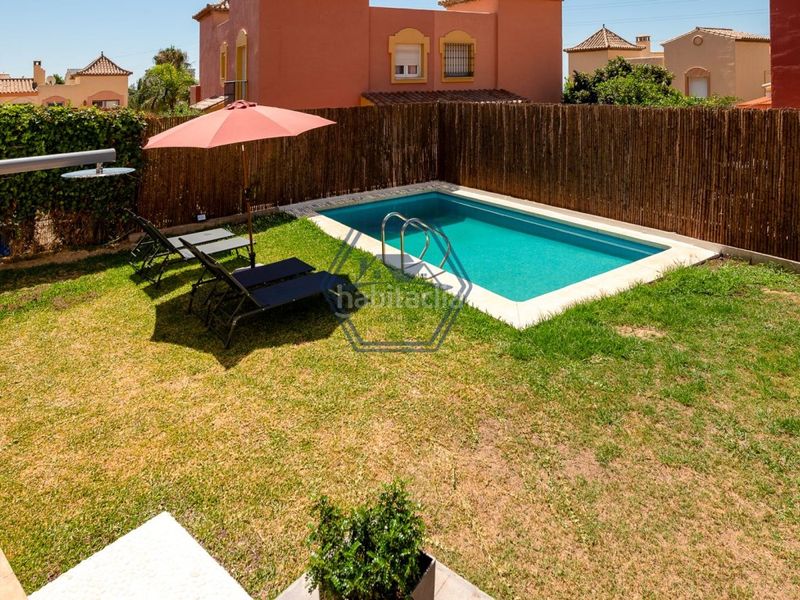 Foto 636072b0-1f2b-4396-a0b6-38f86d39a9b7. Xalet amb aparcament piscina a Bello Horizonte - Lindasol Marbella