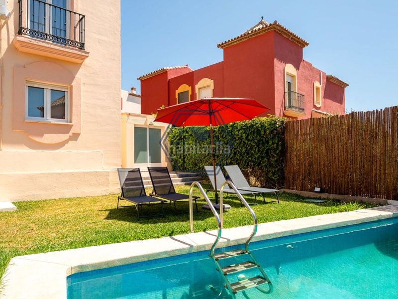 Foto 7f0f6344-9de0-40c4-915c-b1f7440bf11b. Xalet amb aparcament piscina a Bello Horizonte - Lindasol Marbella