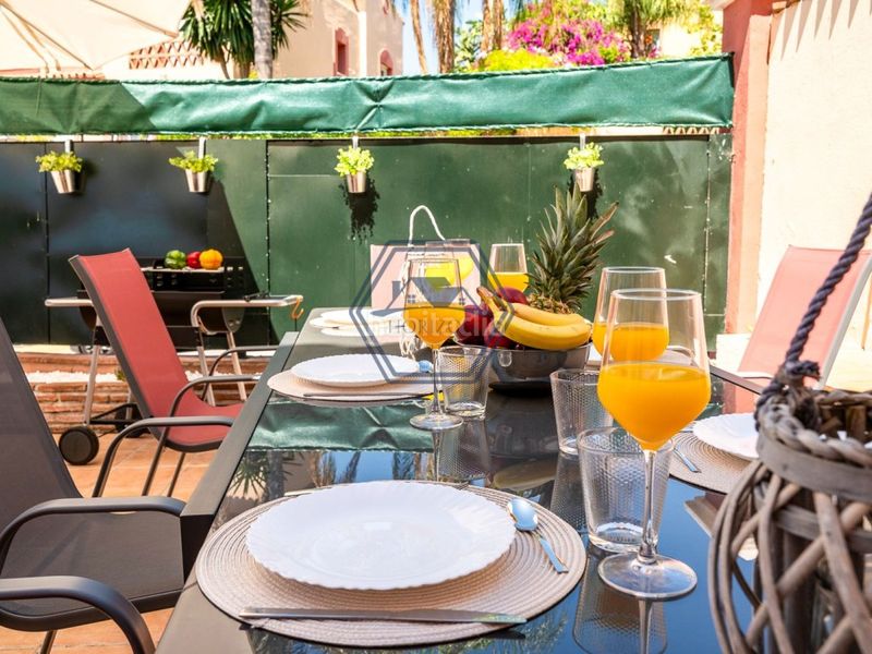 Foto d4b6b579-ffe7-4a47-b293-9de18e7d9b6b. Xalet amb aparcament piscina a Bello Horizonte - Lindasol Marbella