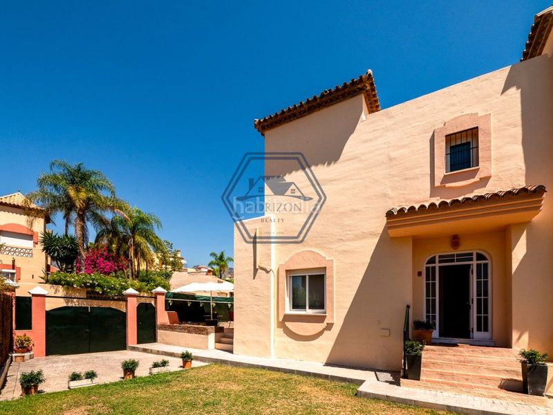 Foto f6777b39-9c3c-4d21-94c3-443295783ee7. Xalet amb aparcament piscina a Bello Horizonte - Lindasol Marbella