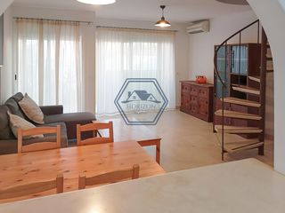 Duplex  Calle sagrada familia (sp). Dúplex abuhardillado con terraza privada en san pedro de alcánta