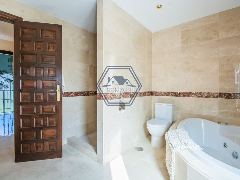 Foto 5e56bbc0-7d24-4528-a312-9c7c859576ba. Casa amb aparcament a La Mairena Ojén