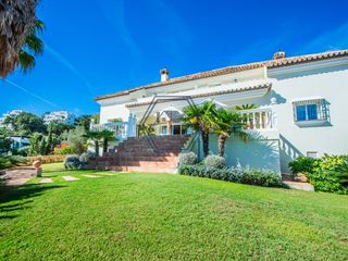 Casa  Calle aragon. Impresionante villa con vistas infinitas al mar en la mairena