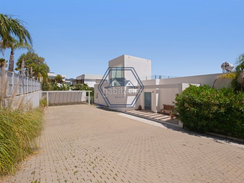 Foto 50959a5f-0b57-41f8-bd13-27a7badd5b81. Casa amb aparcament a La Mairena Ojén