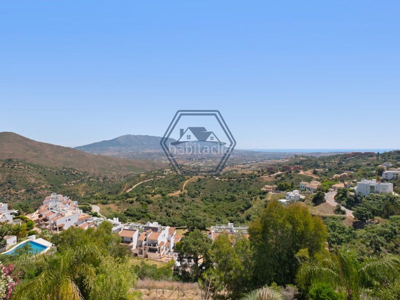 Foto 8265b676-3717-47fe-9baa-88fe3da02bc5. Casa amb aparcament a La Mairena Ojén