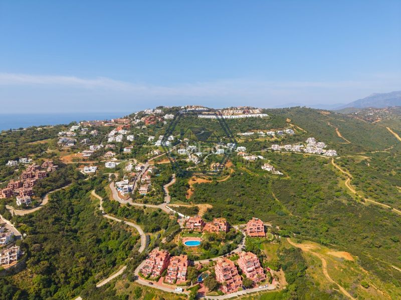 Foto f8b9ea7c-1491-4f2a-a714-8ed589757764. Casa amb aparcament a La Mairena Ojén