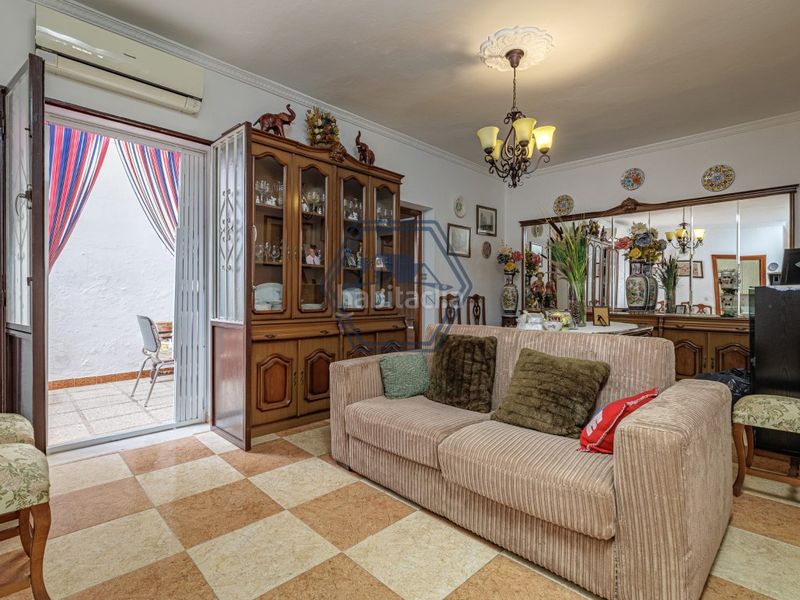 Foto e0ec59e0-bd5c-4998-9a83-95b860fdc011. Casa a Centro Alhaurín el Grande