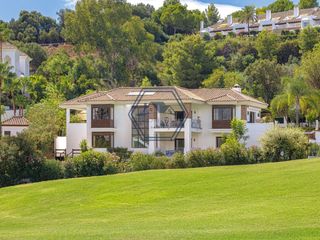 Casa  Calle lago del-la cala golf. Elegante villa de 4 dormitorios con vistas al golf en la cala go