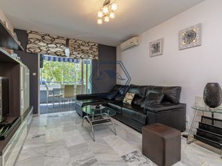 Etagenwohnung in Avenida De Las Albarizas