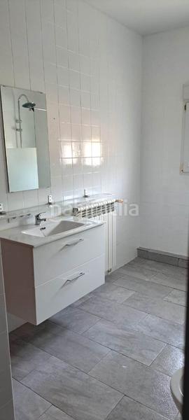 Foto f6ff47d6-b85b-4c45-9ed9-61c418f98f3f. Chalet avec parking dans Las Lagunas - Campano Chiclana de la Frontera