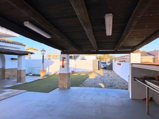 Xalet a Cuatro Pinos - El Carmen. Chalet independiente