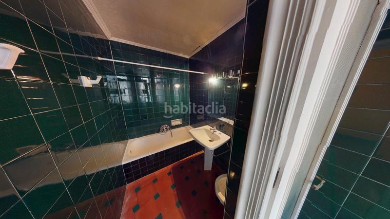 Foto 0bb9acd8-2c37-4687-9161-9dd518e6c449. Casa amb xemeneia calefacció a Eixample Alcoi