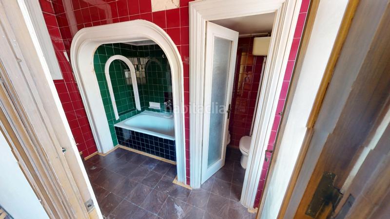 Foto 0fe2f12c-abaa-49db-9b74-9c787746dbf8. Casa amb xemeneia calefacció a Eixample Alcoi