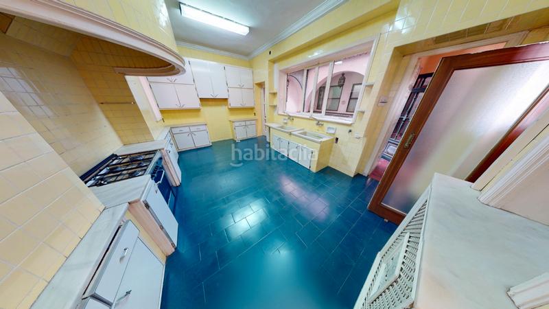 Foto 2e0ca7f3-557f-43f9-beda-b42e77fa1e5a. Casa amb xemeneia calefacció a Eixample Alcoi