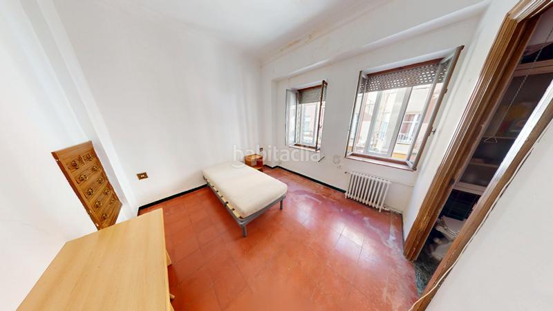 Foto 5bab0267-23fb-4d66-84e2-b31b8db2bb04. Casa amb xemeneia calefacció a Eixample Alcoi