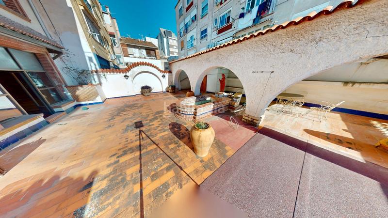 Foto 6a3950d0-98f4-4092-a060-cd12e6ec1c5a. Casa amb xemeneia calefacció a Eixample Alcoi