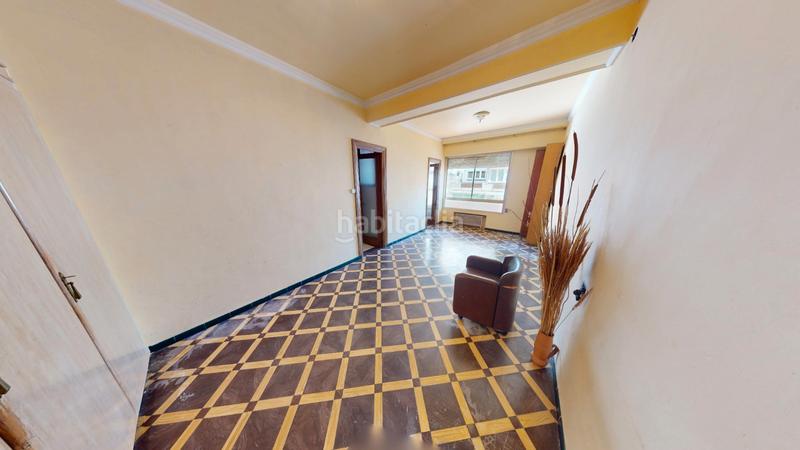 Foto 6c5df568-83bc-4418-a475-30176b6fff2b. Casa amb xemeneia calefacció a Eixample Alcoi