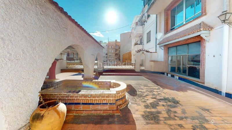 Foto 874c8550-ef13-4208-8971-cc4311a69a86. Casa amb xemeneia calefacció a Eixample Alcoi